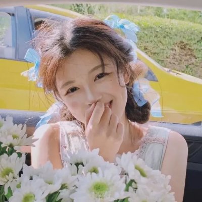 推土机上的少女